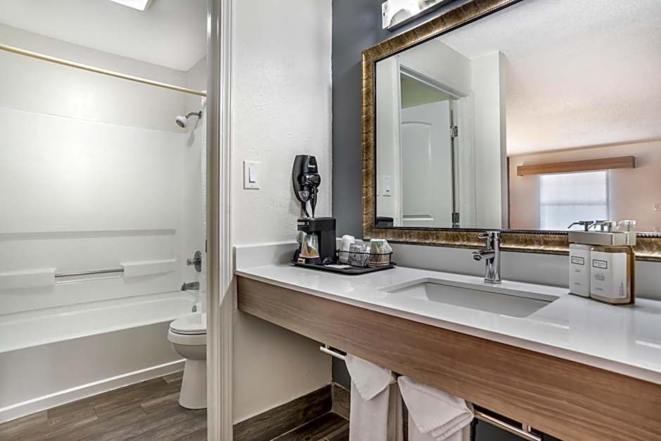 Key West Inn - Fairhope