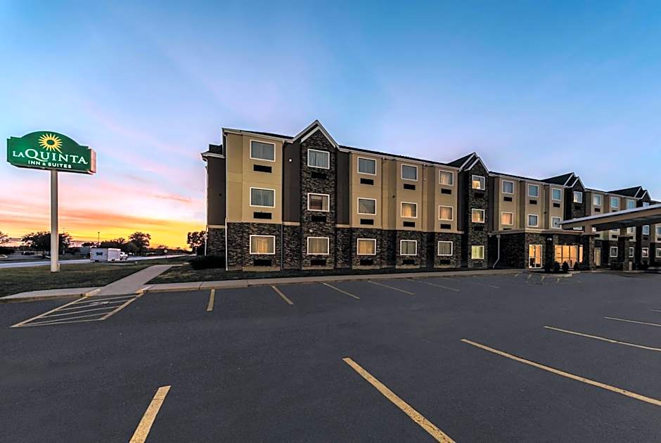 La Quinta Inn & Suites by Wyndham Collinsville - St Louis