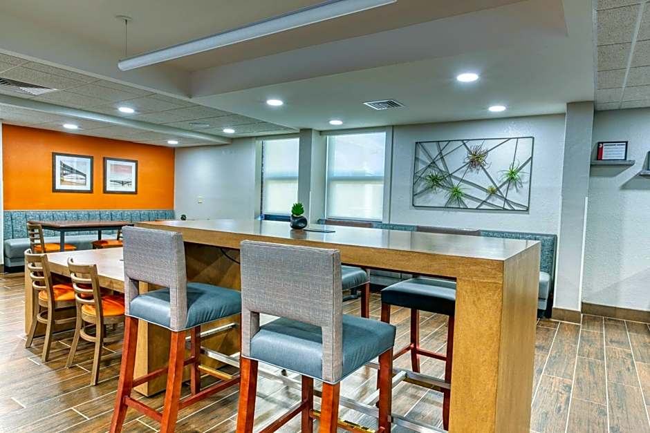 Drury Inn and Suites St Louis Collinsville