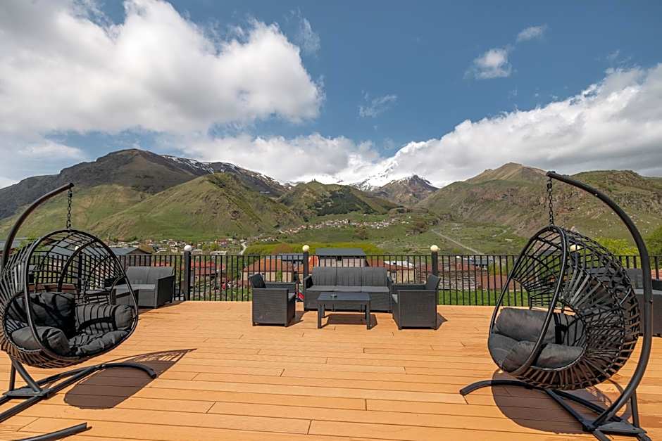 Hotel Memoir Kazbegi by DNT Group