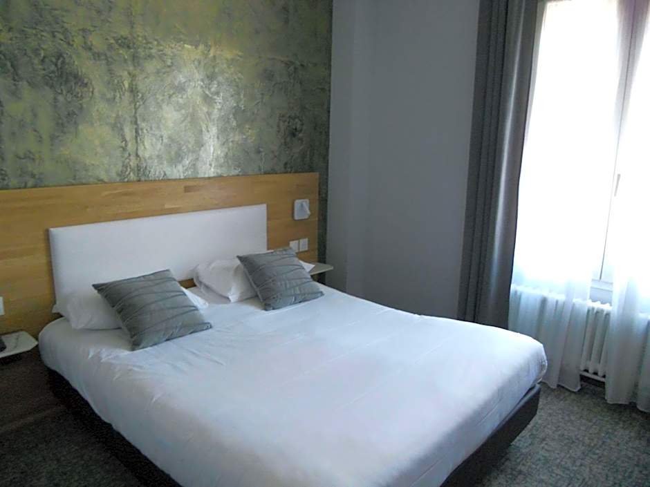 Brit Hotel Privilège Le Royal - Centre Gare