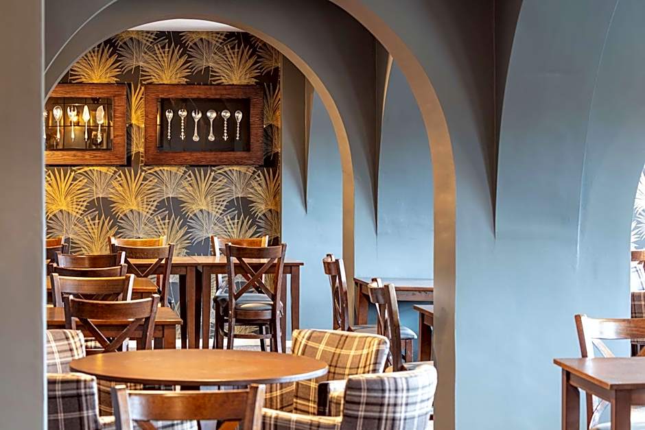 The Bridge House; BW Signature Collection