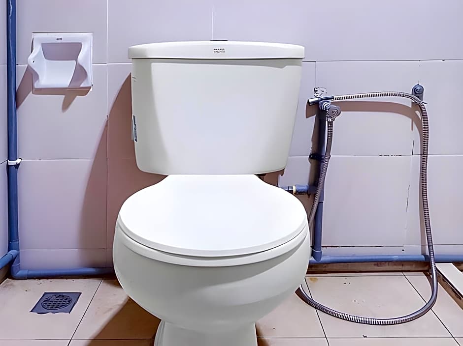 OYO 90486 New Station Hotel