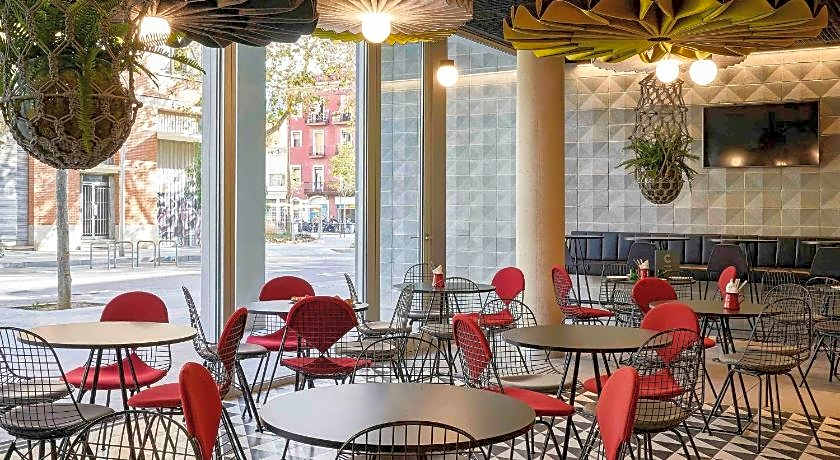 ibis Barcelona Pza Glories 22