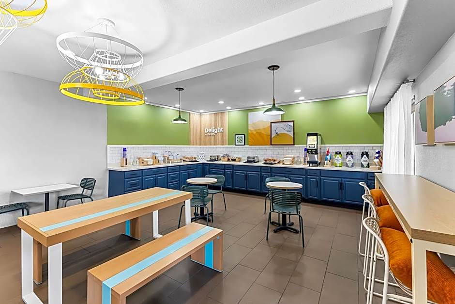 Spark by Hilton Glendale Peoria Phoenix North