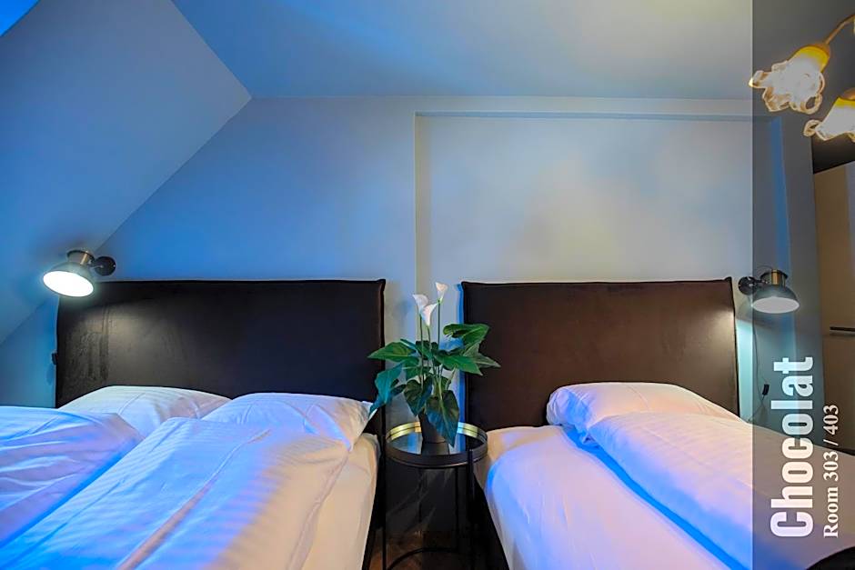The Henry Self Check-In Guesthouse