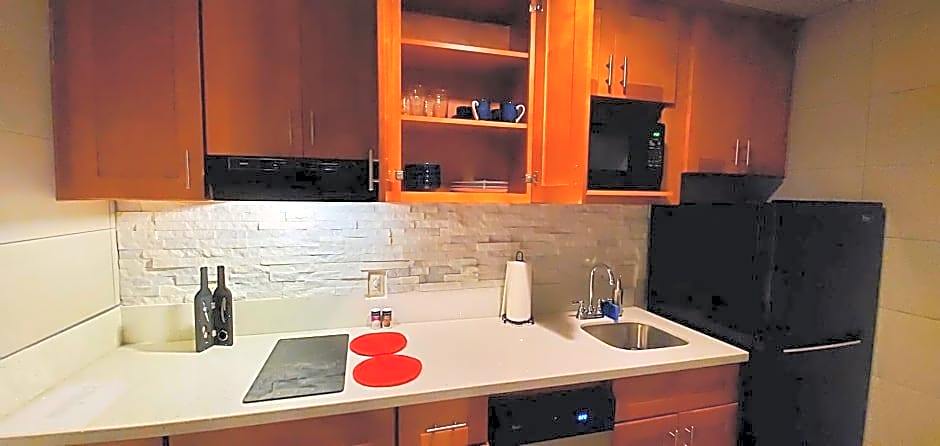 Le Blanc Inn & Suites