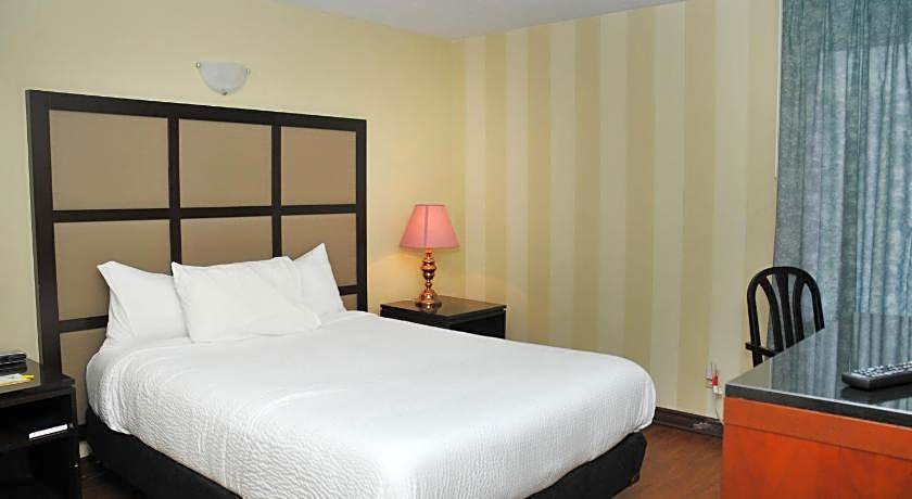 Days Inn & Conference Centre by Wyndham Blainville