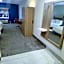 Holiday Inn Express Kenedy By IHG