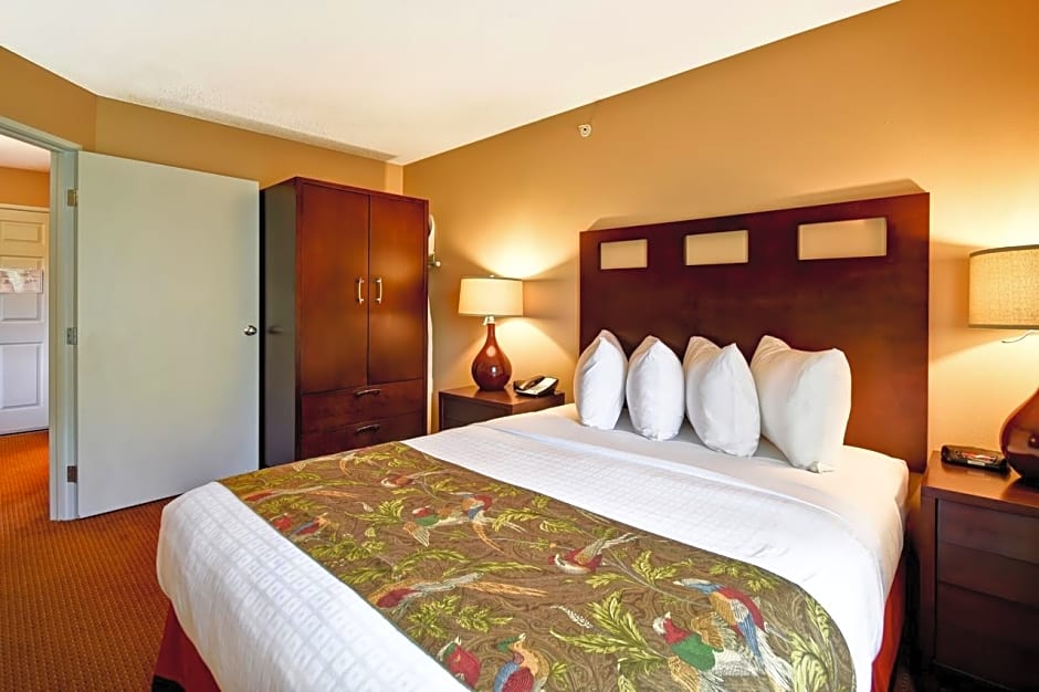 GrandStay Hotel & Suites La Crosse