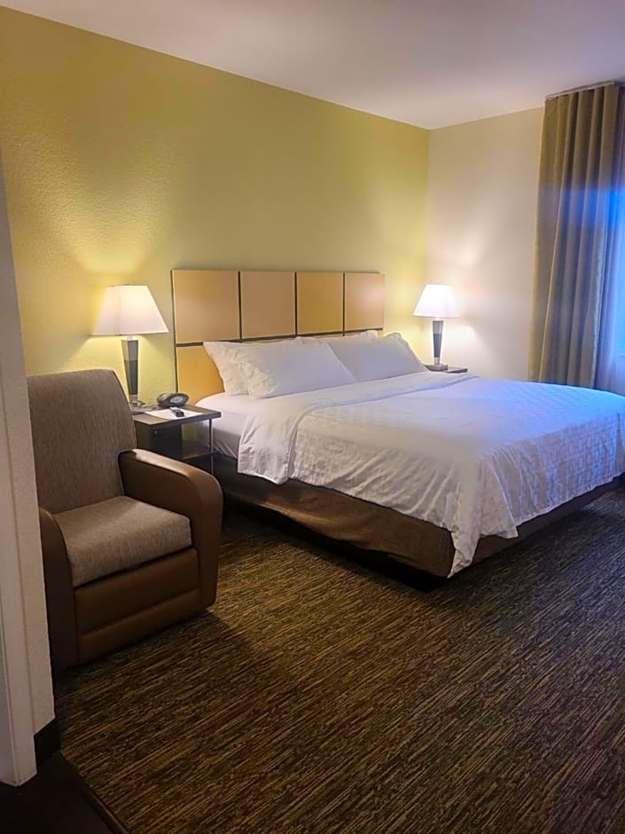 Candlewood Suites Bismarck By IHG