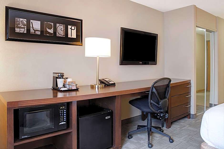 Days Inn by Wyndham Medicine Hat