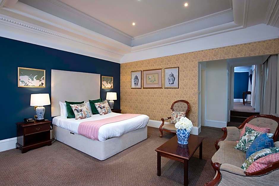 The Royal George Hotel