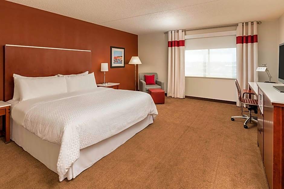 Four Points by Sheraton Boston Logan Airport Revere