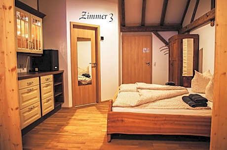 Deluxe Double Studio