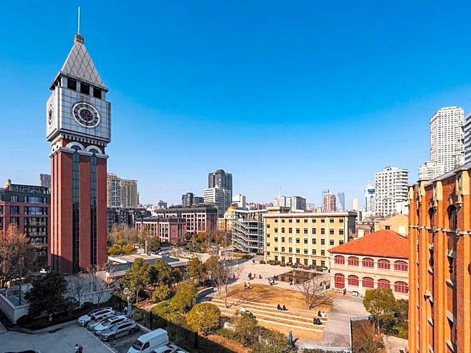 Lavande Hotel Wuhan Huanghelou Branch