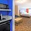 Holiday Inn Express Hotel & Suites Salisbury - Delmar By IHG