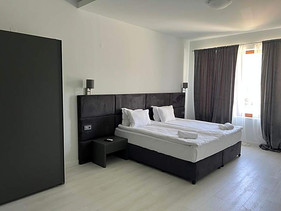 Continental Apartments