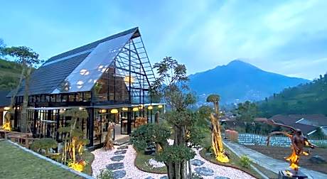 Luxcamp Selo - Merapi View by Horison