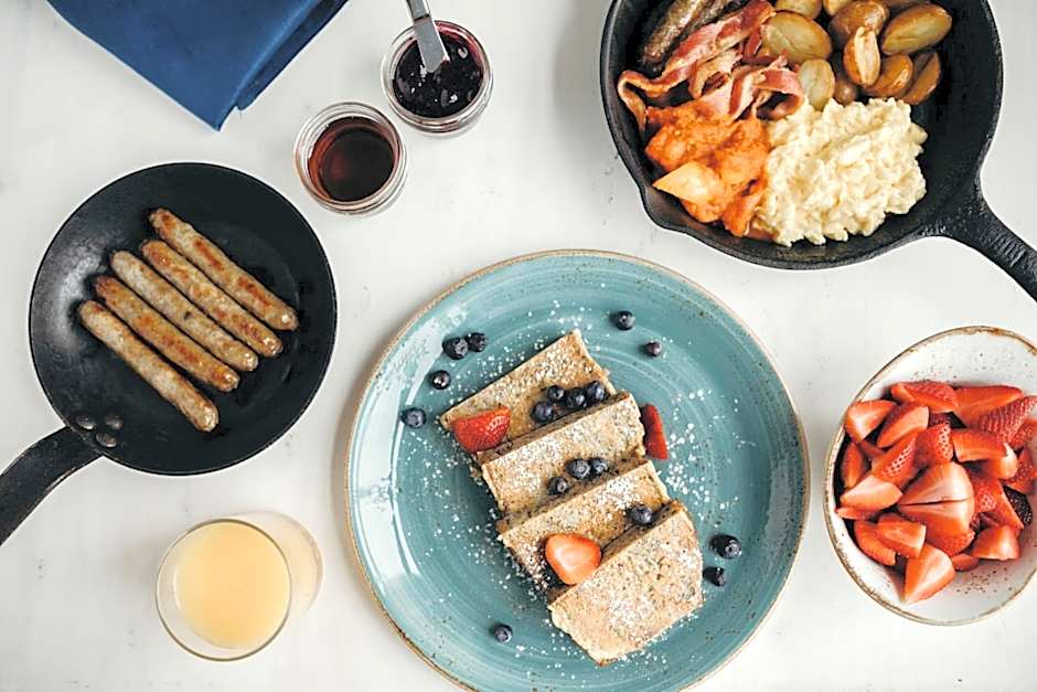 Delta Hotels by Marriott Burnaby Conference Centre