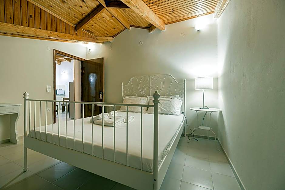 Denise Studios and Apartments