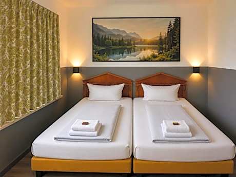 Hotel & Restaurant Heidekrug 24h Check-in, Pinneberg, Free Parking and WiFi
