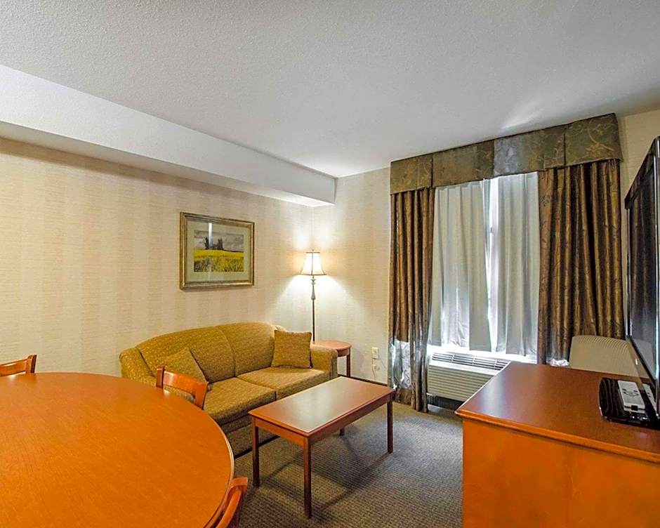 Quality Inn & Suites Grande Prairie
