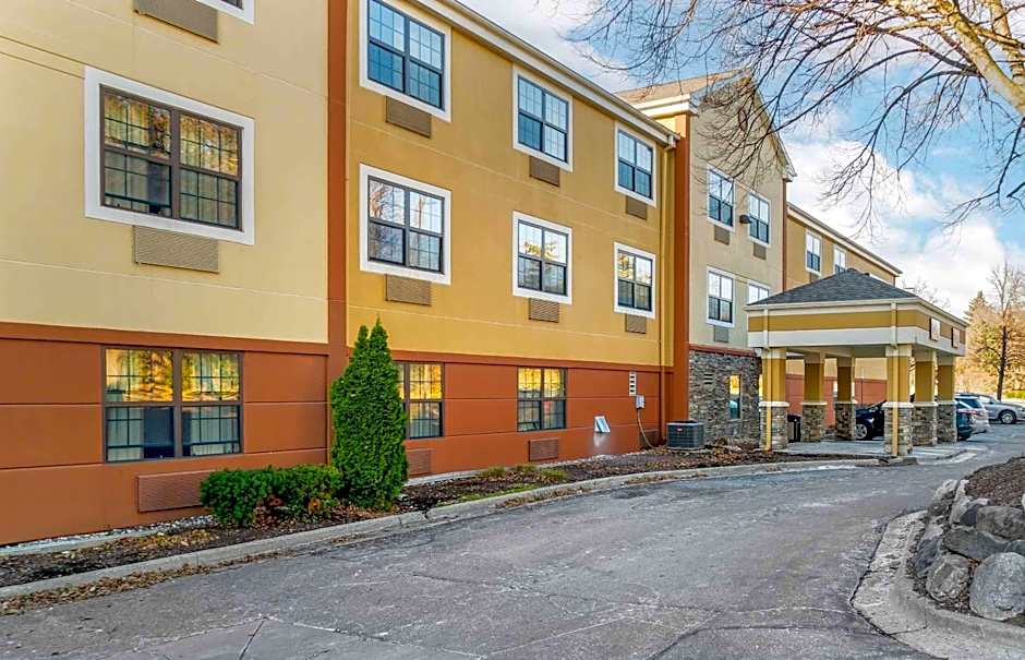 Extended Stay America Select Suites - Detroit - Farmington Hills