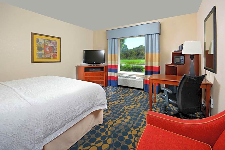 Hampton Inn By Hilton And Suites Charlotte Huntersville