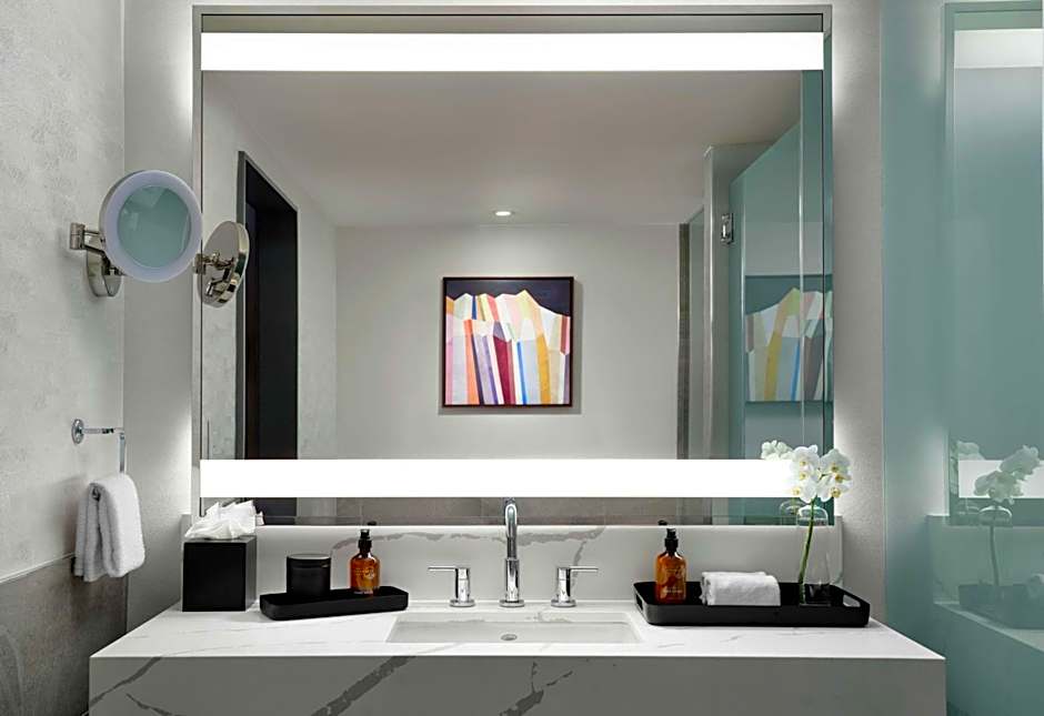 Hotel Alpenrock Breckenridge, Curio Collection by Hilton