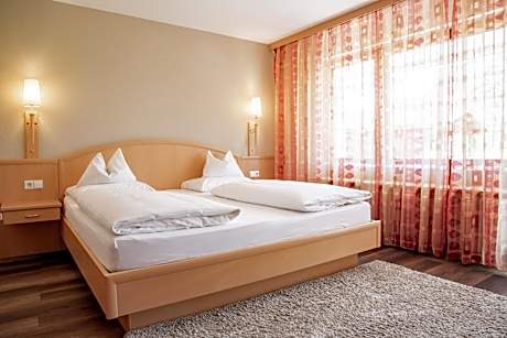 Economy Double Room - Annex