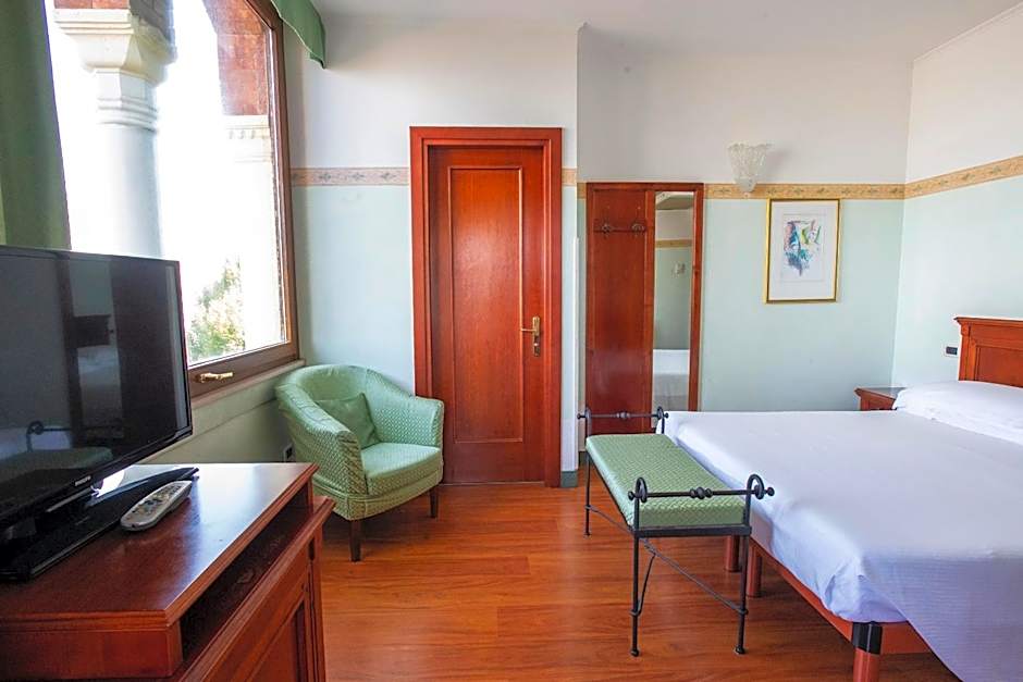 Hotel Russo Palace
