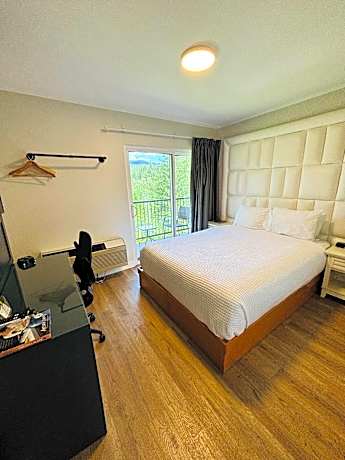 Hotel Civilia Lakeside by Civilia Golf Retreat