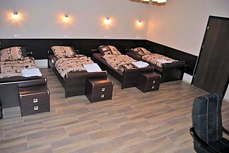 Quadruple Room with Private Bathroom