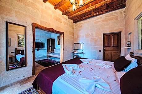 Deluxe Double Room with Bath