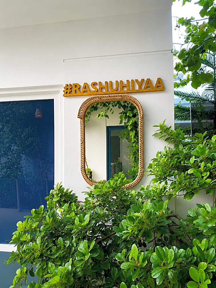 Rashu Hiyaa Hotel Dhiffushi