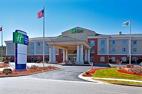 Holiday Inn Express & Suites Thomasville By IHG