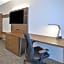 Holiday Inn Express & Suites Okemos - University Area By IHG