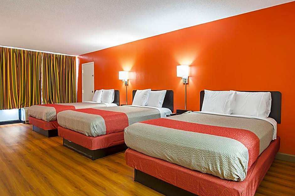 Motel 6-Cleveland, TN