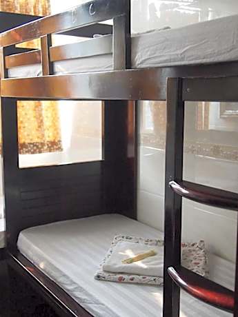 Mixed Dormitory Room