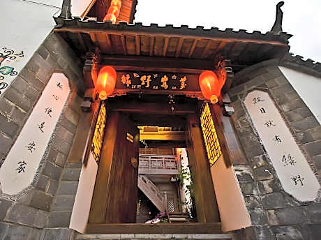 Lijiang Lvyeanjia Inn