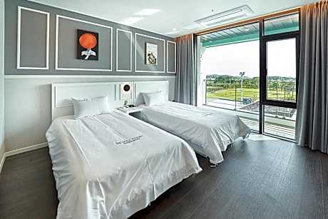 Two-Bedroom Suite