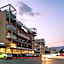 Elektra Stay Port & Sea View