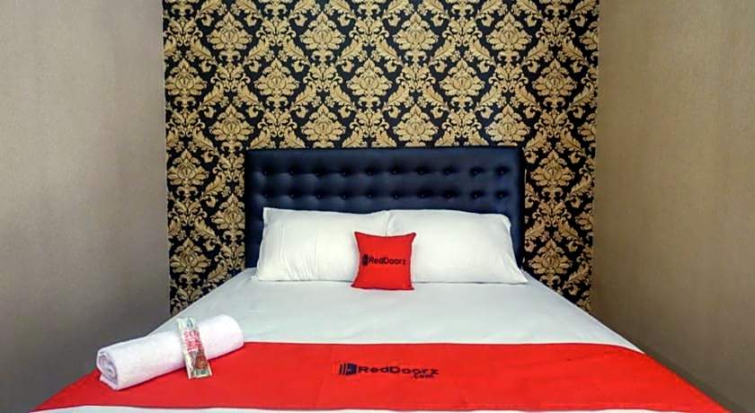 RedDoorz Syariah near Stasiun Gumilir Cilacap
