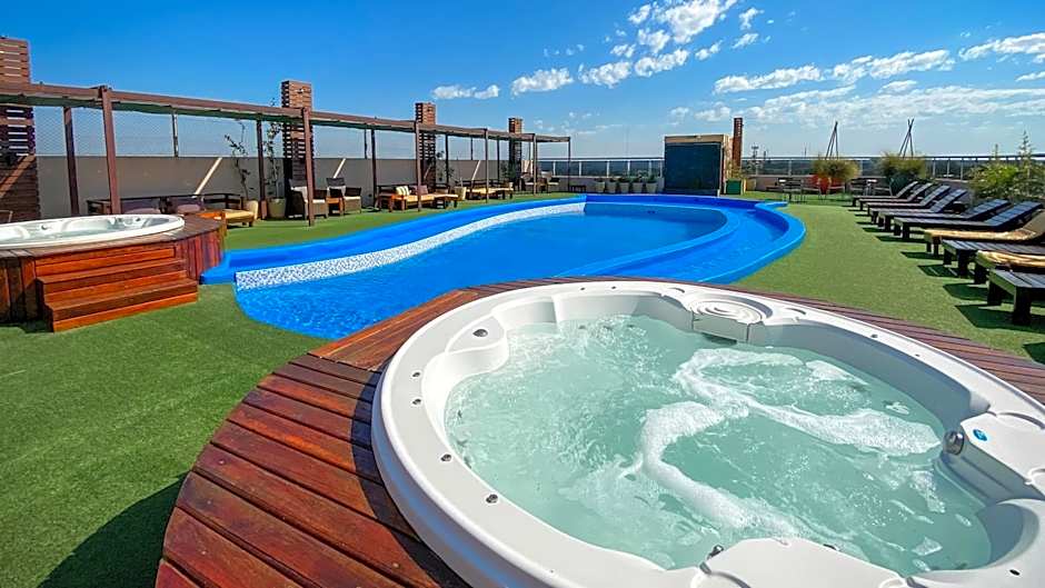 Grand Crucero Hotel