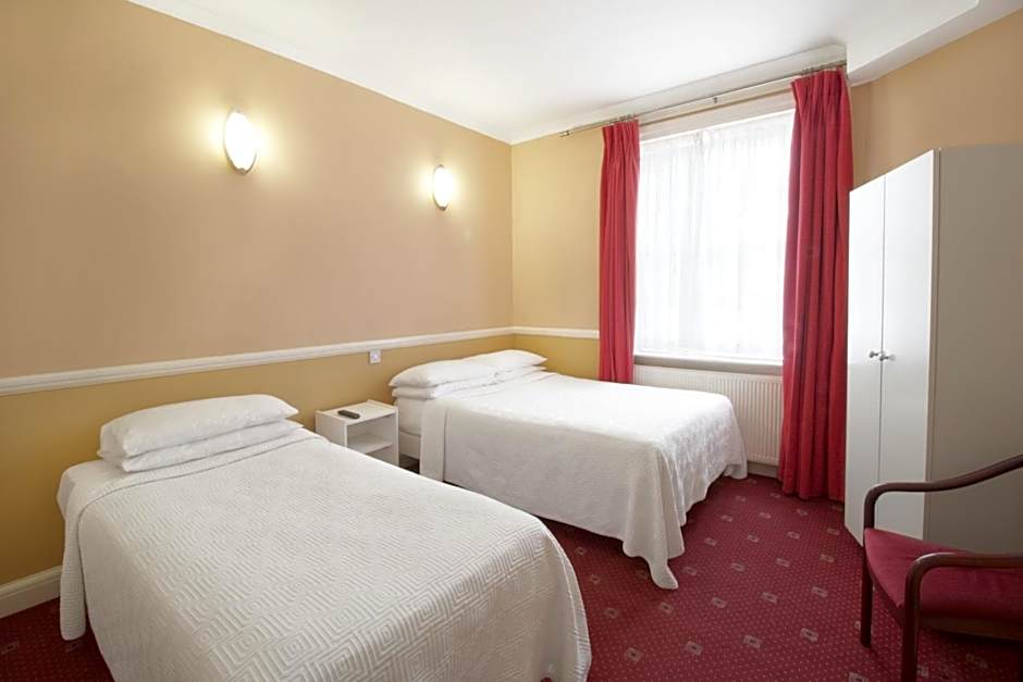 Balmoral House Hotel