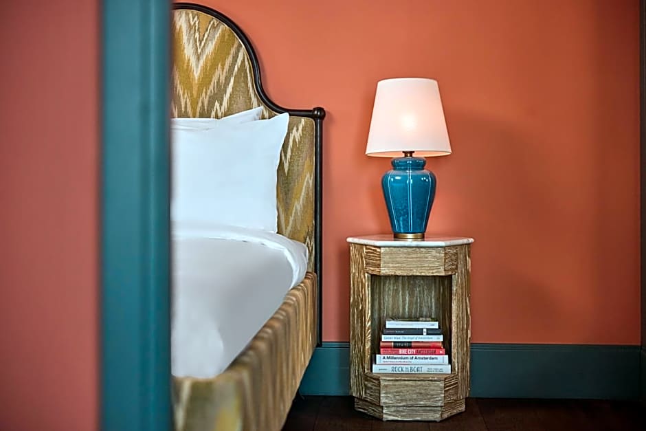 The July - Boat & Co