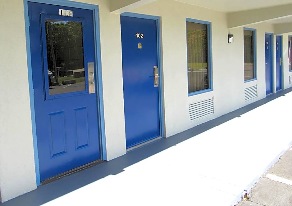 Days Inn by Wyndham Harriman