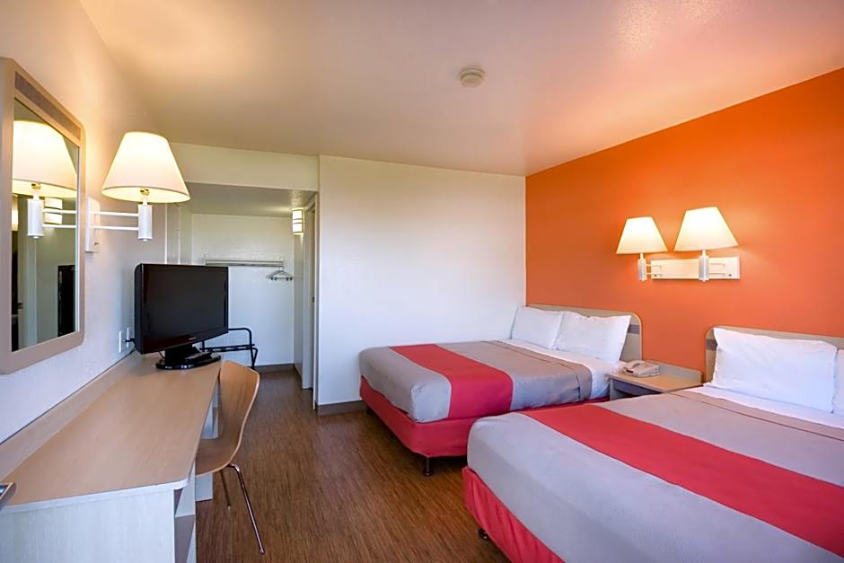 Motel 6-Pendleton, OR