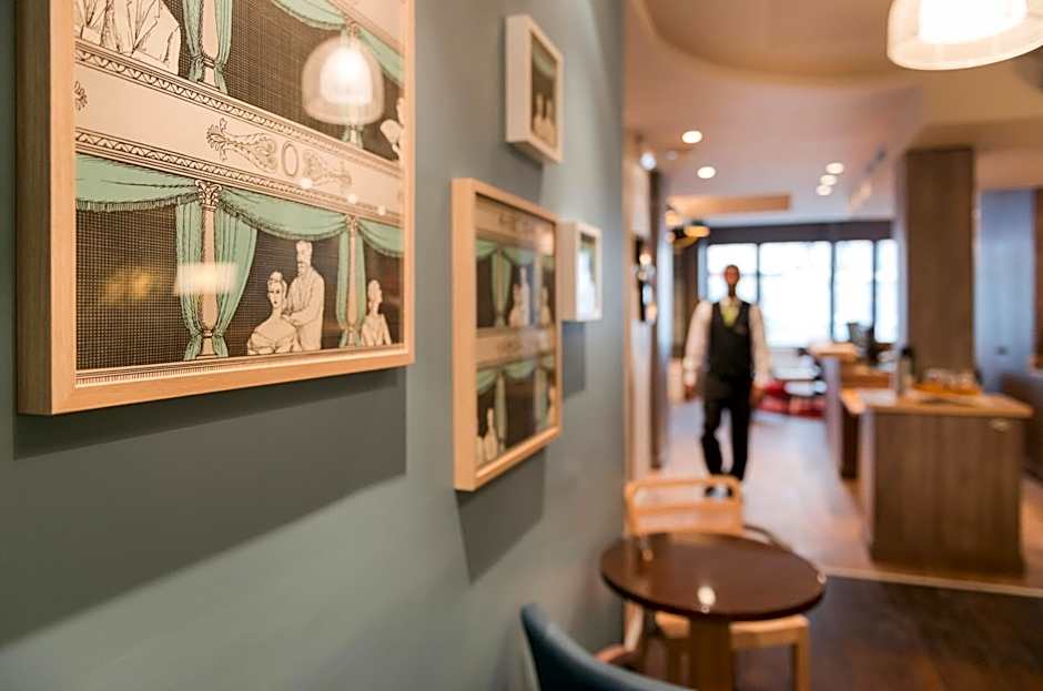 Hotel Magenta 38 by Happyculture